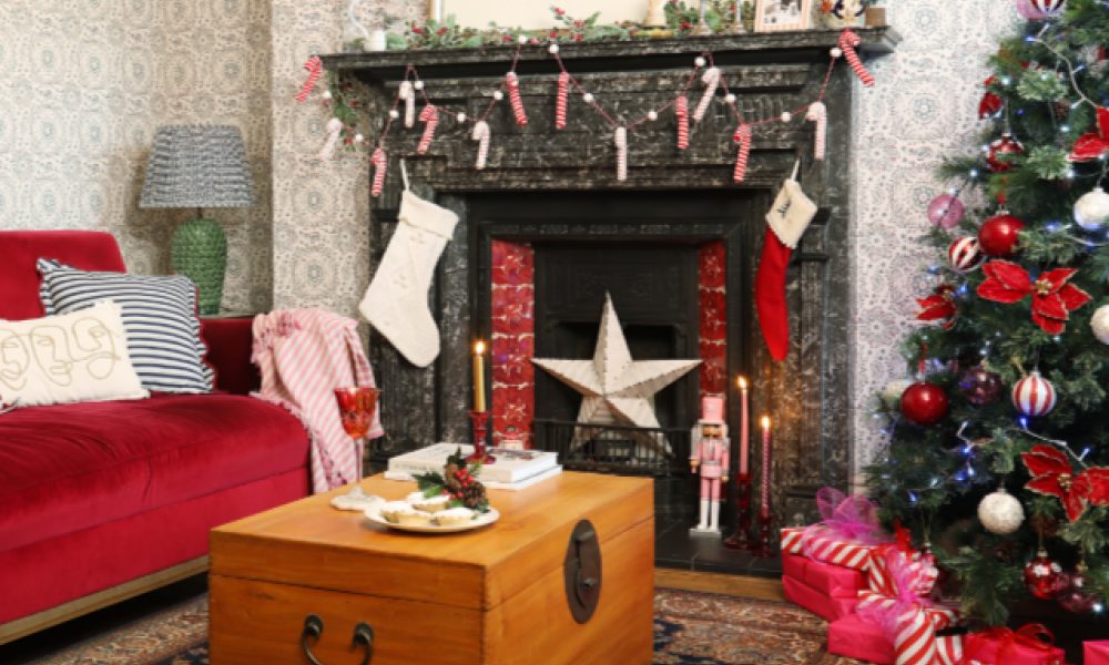 10 Practical Ways to Save Money This Christmas